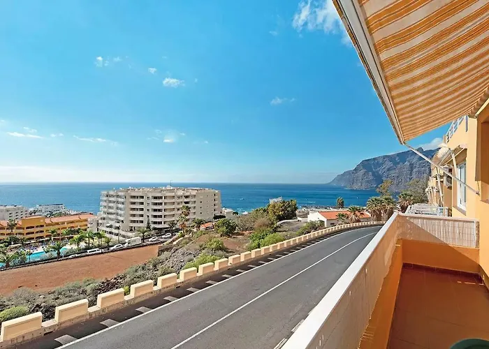 Apartamento En Los Gigantes, Tenerife